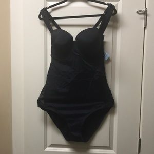 Torrid one piece swimsuit with tummy control